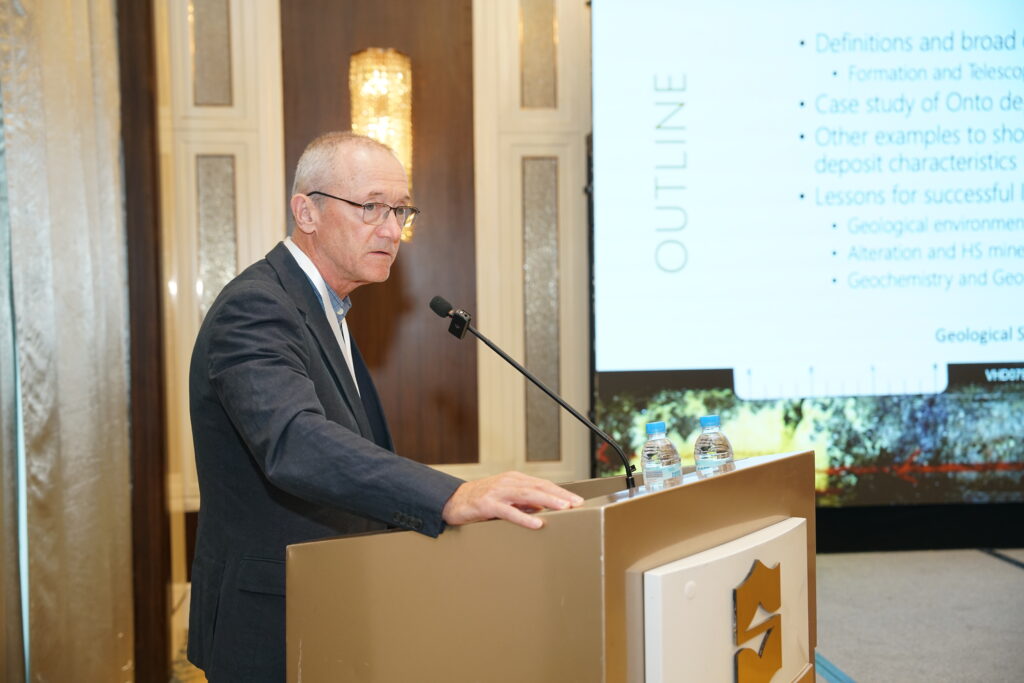 Dr.David Burrows